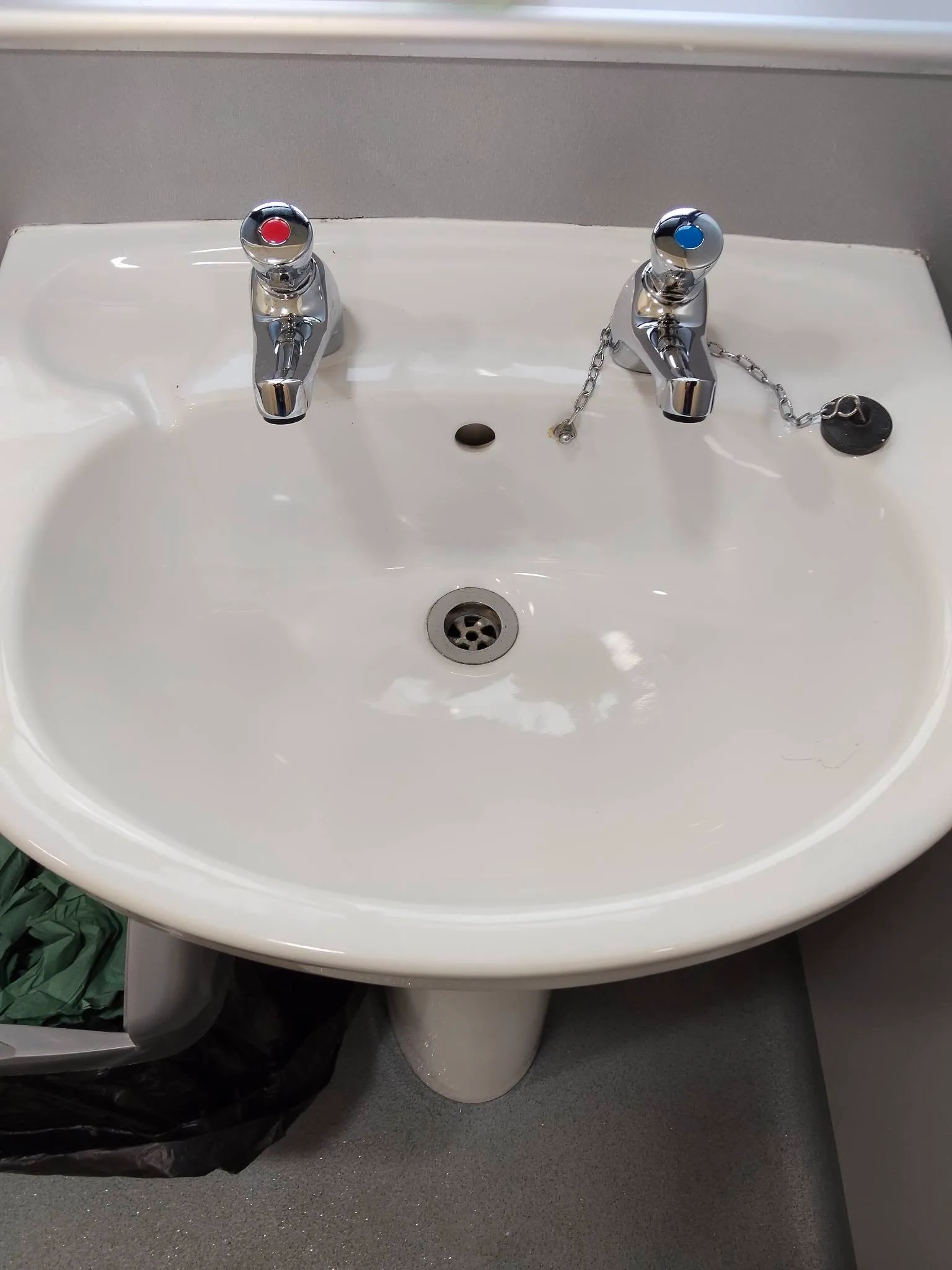 Bathroom Taps Replacement